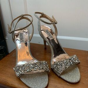 NWOT Badgley Mischka Glittering Silver Stiletto Heels - Sz 7